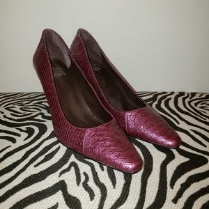 Mootsies Tootsies  Purple Heels. SZ 8. Purple!